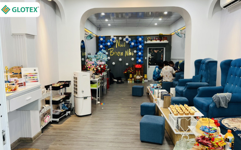 Sàn nhựa dán keo Glotex lát sàn tiệm nail