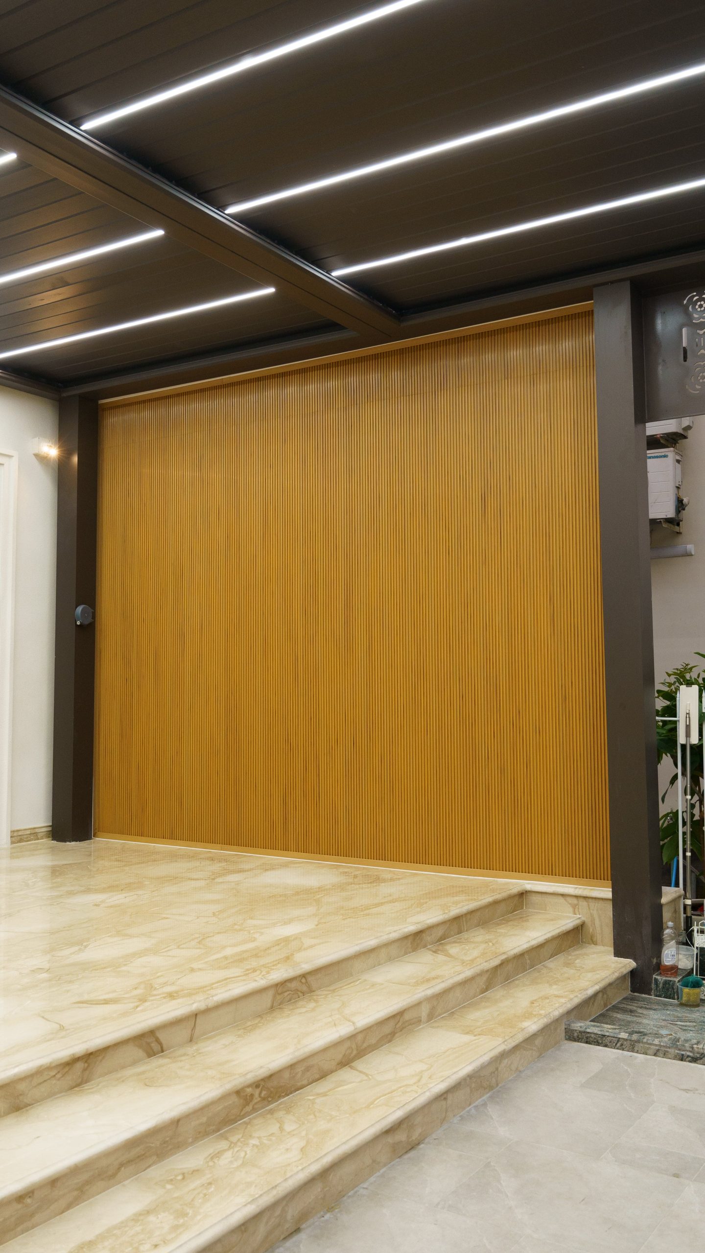 Tấm ốp gỗ nhựa phủ ASA Hobiwood