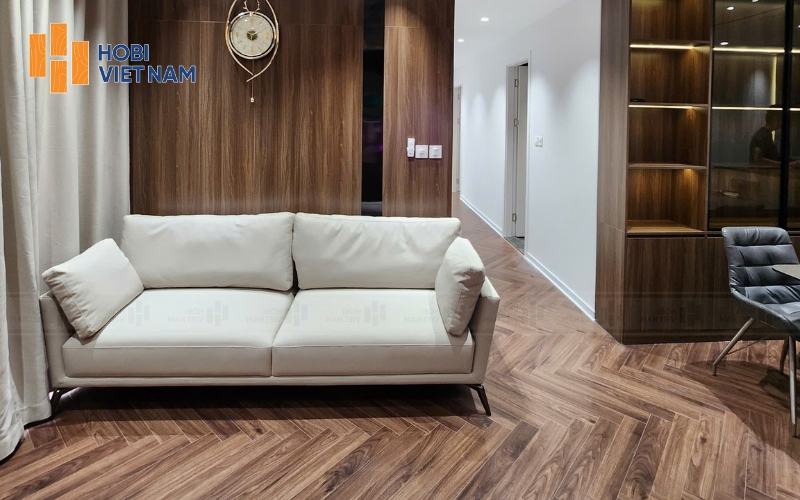 Sàn gỗ Charm Black xương cá