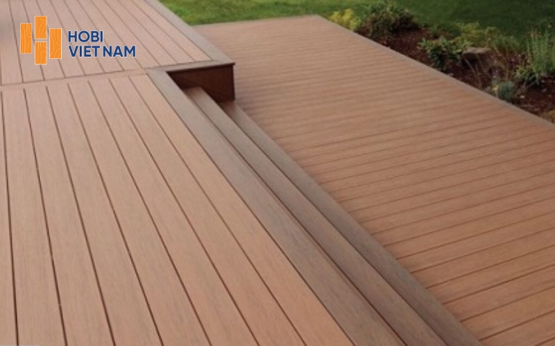 Kích thước sàn gỗ nhựa ngoài trời đa dạng, phù hợp nhiều hạng mục thi công