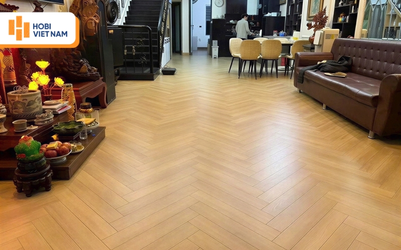 Lắp sàn gỗ cốt xanh ở phòng khách