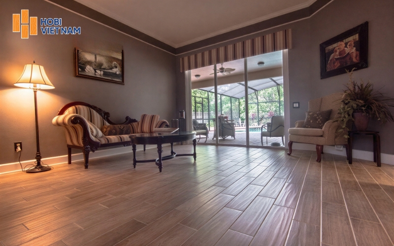Mẫu sàn gỗ vân lớn tạo hiệu ứng thiên nhiên phóng khoáng và tự do