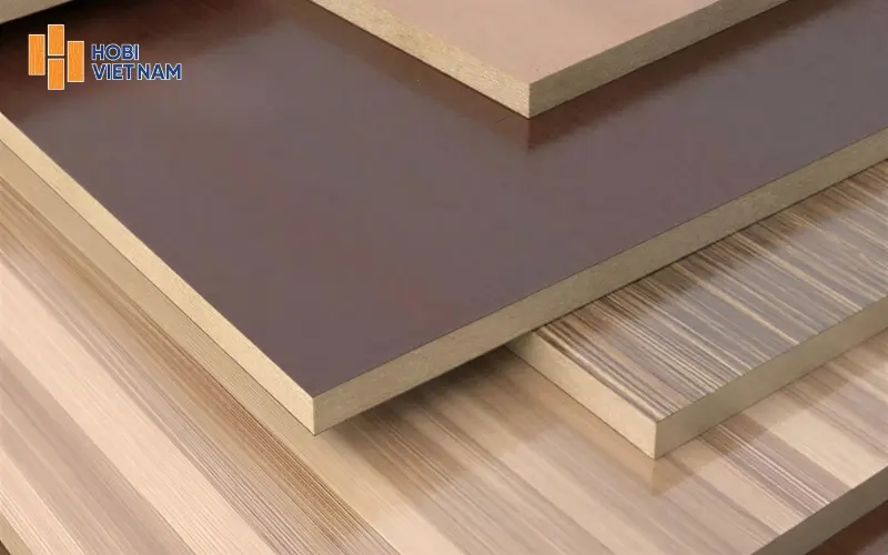 MDF vẫn có thể dùng làm cốt cho một số dòng sàn gỗ công nghiệp giá rẻ