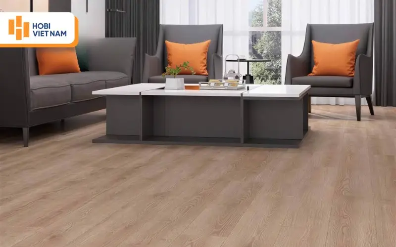 Giá thành sàn gỗ nhập khẩu thường cao hơn sàn gỗ sản xuất trong nước