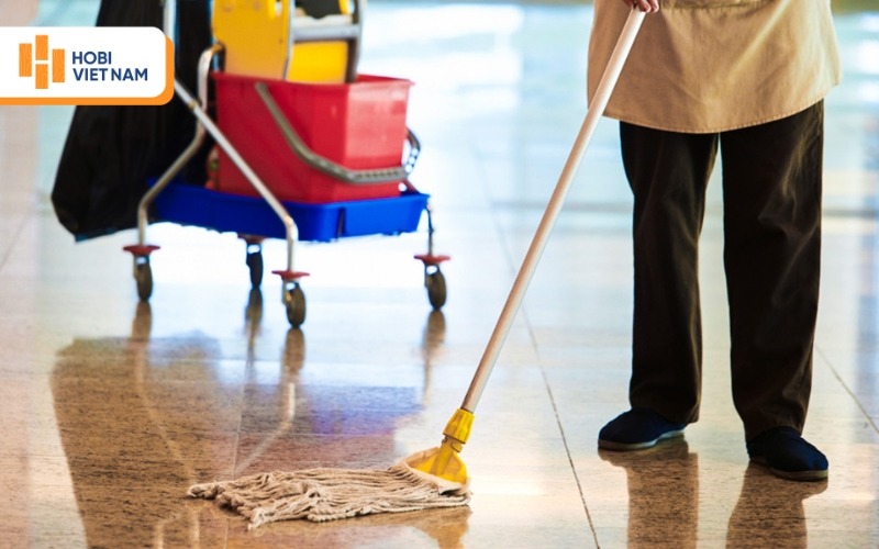 Người dùng cần vệ sinh sàn nhựa vân đá đúng cách để đảm bảo chất lượng lâu dài