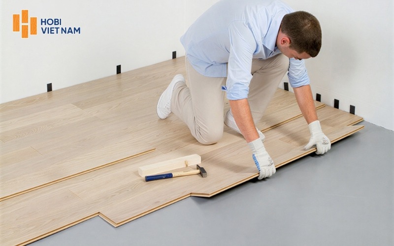 Việc xác định hướng lát sàn gỗ ảnh hưởng trực tiếp đến thẩm mỹ không gian