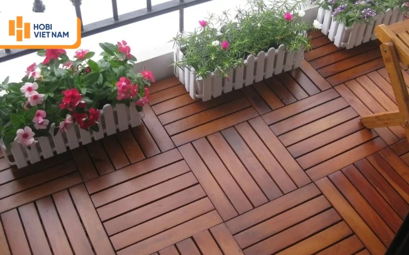 Sàn nhựa ban công ngoài trời chống UV, chịu nắng mưa tốt