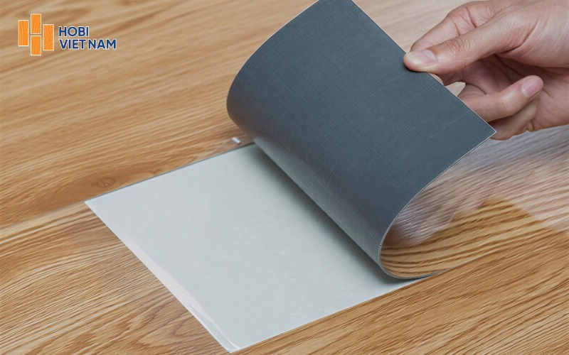 Làm sạch và kiểm tra nền sàn