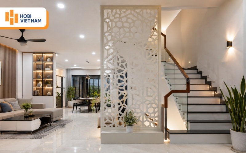 Vách ngăn CNC cầu thang màu trắng họa tiết tổ ong