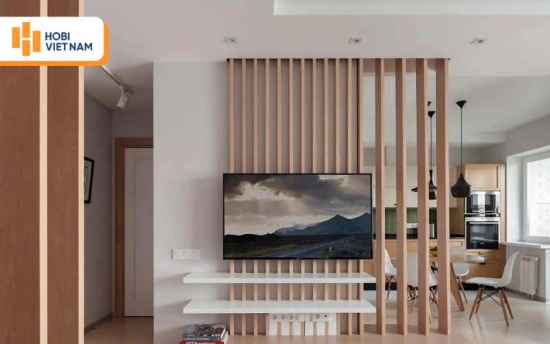Không nên thiết kế vách quá kín hoặc quá dày khiến không gian bị bí bách