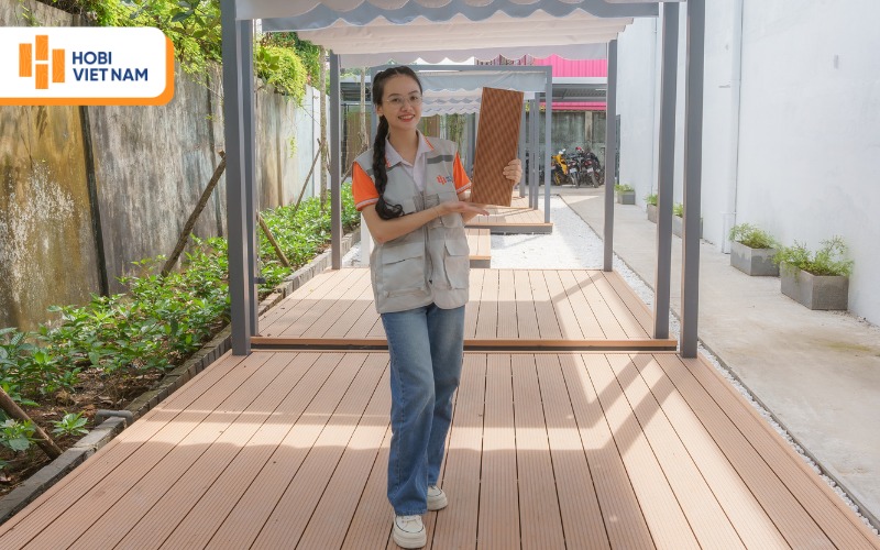 Dự án thi công sàn gỗ nhựa khu trưng bày ngoài trời