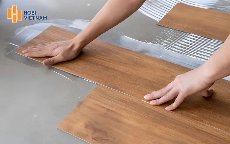Keo gốc dung môi khô nhanh, tiết kiệm thời gian thi công