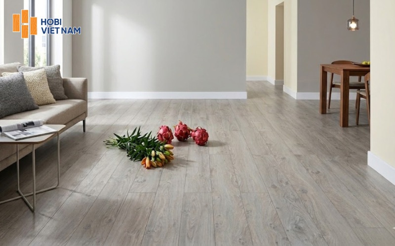Sàn gỗ công nghiệp dày 12mm bền chắc, chống ẩm, chịu lực vượt trội