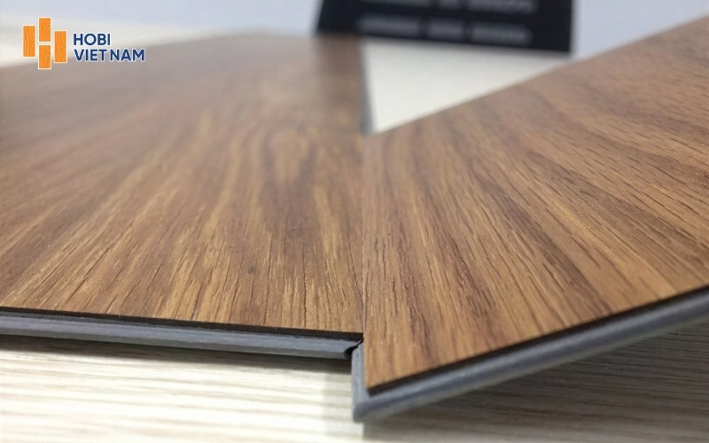 Sàn gỗ công nghiệp 8mm nhẹ, dễ vận chuyển và hệ thống hèm khóa giúp thi công nhanh chóng