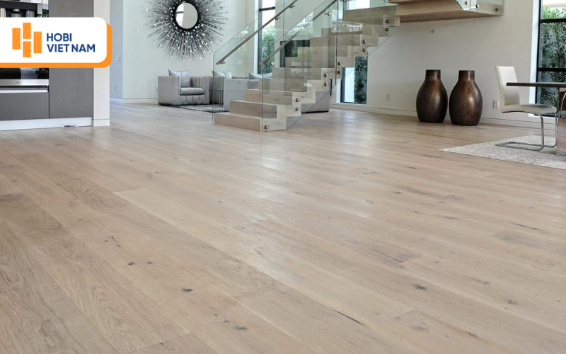 Mẫu sàn gỗ sồi Mỹ ghép thanh màu sáng tự nhiên cho phòng khách hiện đại