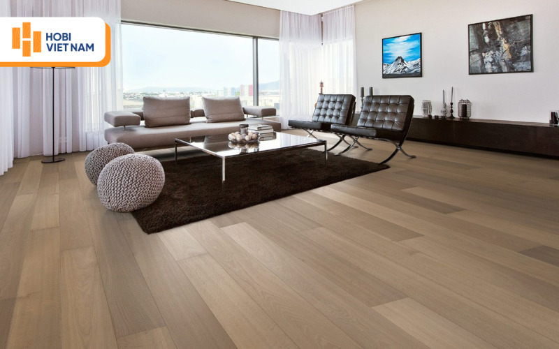 Nên lựa chọn sàn gỗ ghép có độ cứng cao cho khu vực nhiều người đi lại