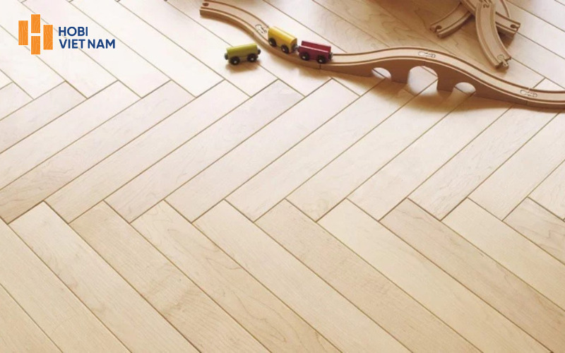 Kiểu lát sàn gỗ xương cá Herringbone tạo hiệu ứng chiều sâu cho nội thất cổ điển