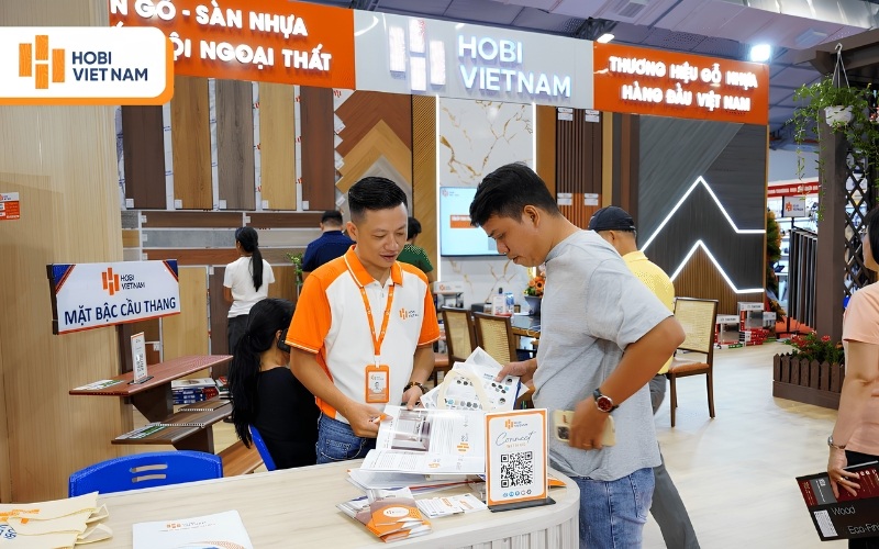 Hobi Việt Nam cung cấp đa dạng các dòng trần nhựa vân gỗ chất lượng, uy tín