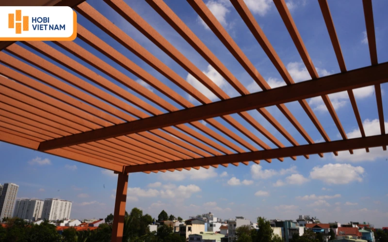 Dự án công trình mái hiên ngoài trời do Hobi Việt Nam thực hiện Dự án công trình mái hiên ngoài trời do Hobi Việt Nam thực hiện