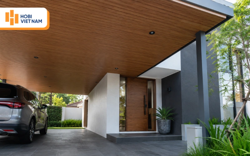 Trần gỗ nhựa ngoài trời là hệ trần được thi công từ các tấm hoặc thanh gỗ nhựa Composite