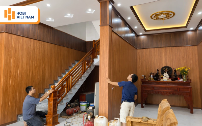 Chi phí thi công tấm nhựa ốp tường phụ thuộc vào chất liệu, kích thước và quy trình thi công Chi phí thi công tấm nhựa ốp tường phụ thuộc vào chất liệu, kích thước và quy trình thi công