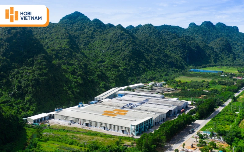 Tổng kho sàn nhựa Hobi rộng trên 5.000m² với sức chứa lớn Tổng kho sàn nhựa Hobi rộng trên 5.000m² với sức chứa lớn