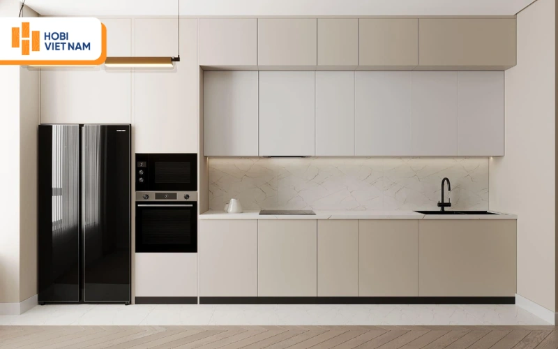 Mẫu nhà bếp hiện đại tông beige tối giản, tích hợp thiết bị âm tường gọn gàng 